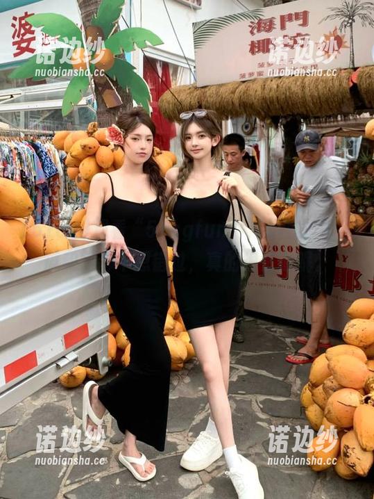观看“51cgfun”：边吃边看，瓜和剧都不想错过，真的很贪心呢。