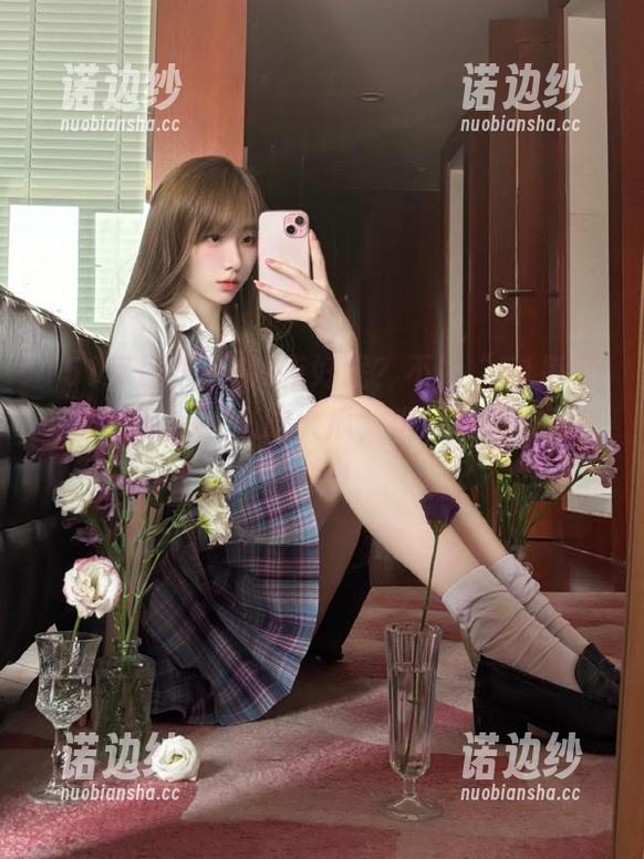 夜夜好眠？不如“51每日吃瓜”app，必吃大瓜，坐等掉渣的瓜来助眠！