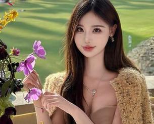 不想出门？没问题！51爆料在线陪你吃瓜，看够了再说风凉话，真是有趣呢。