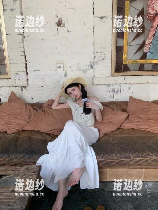 51爆料 谁说51爆料的地址只能看瓜?有人在那传授八卦吃法!哎呀,好奇心又来了!