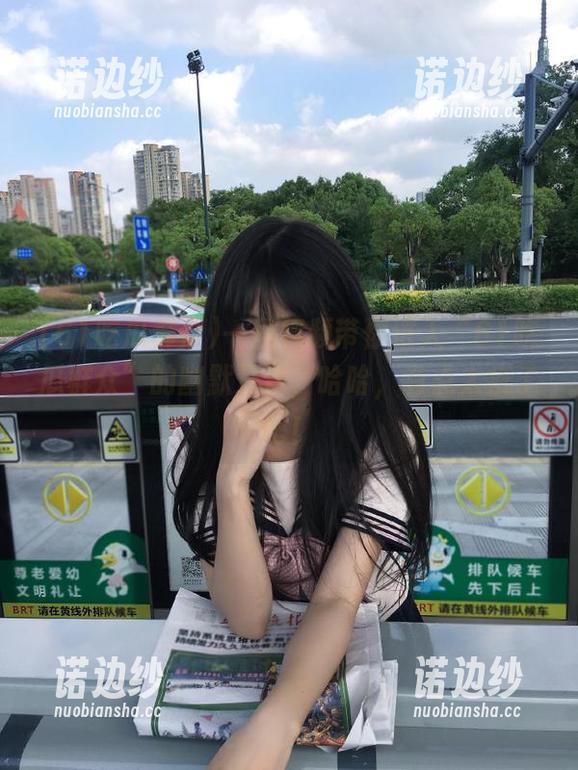 一段视频带你进入“61吃瓜群众”的幽默海洋，哈哈，有点太疯了吧！