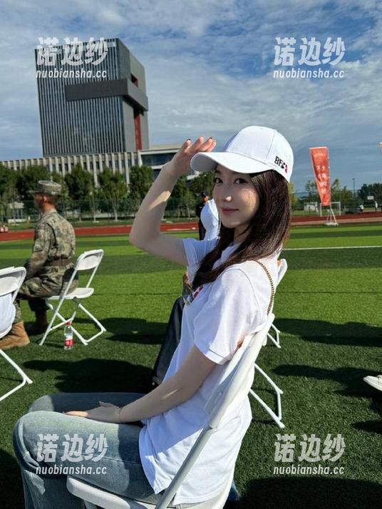 会吃瓜的朋友都是幽灵，登录后与91吃瓜网合体，分享幽默和八卦！