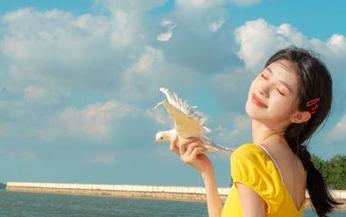 在“五一吃瓜中心”的线路上，轻松一口气看尽欢乐八卦！