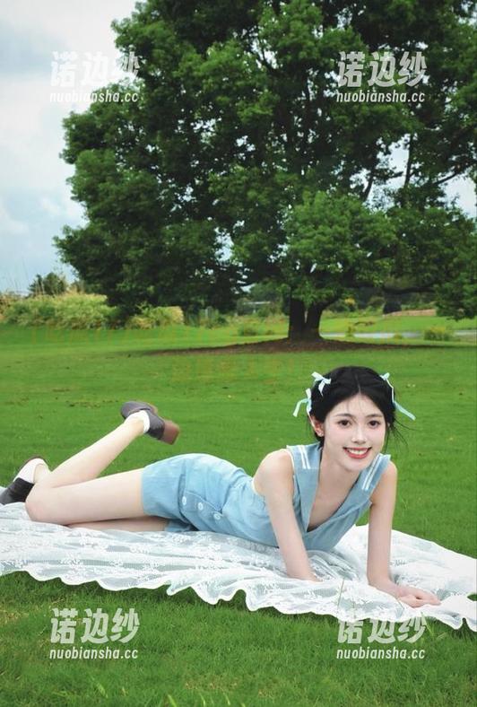 吃瓜17cg官网：一边咬瓜，一边感慨人生！