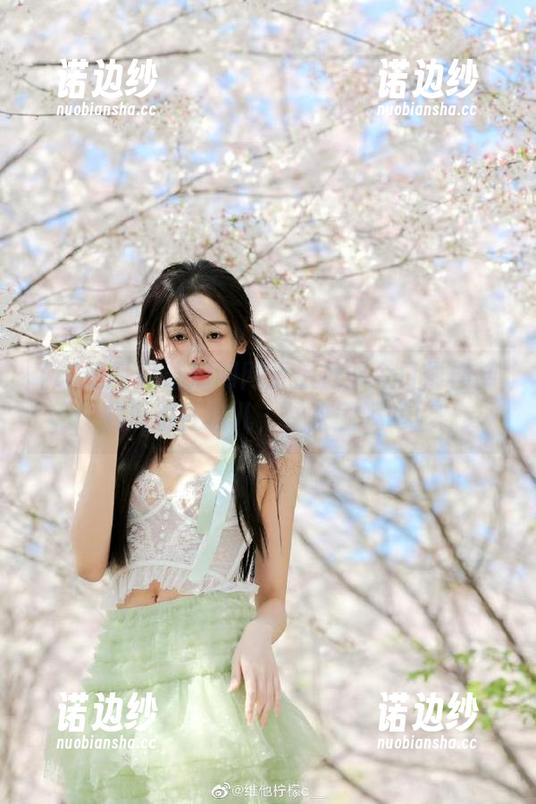7吃瓜网网页热推：今日最槽糕的瓜都在这儿，快来围观吧！