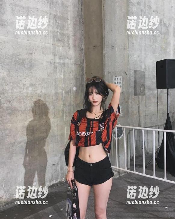 动动手指，直接在吃瓜网导航里逛“爆料”，简直太方便了吧！