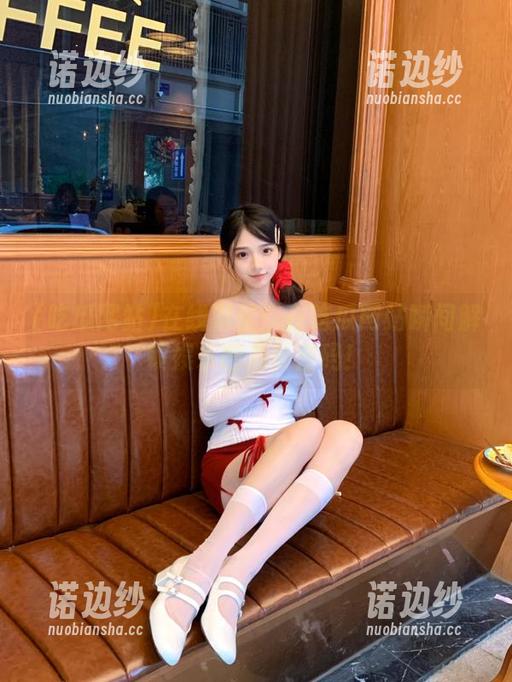在线潜伏：在吃瓜网站瞬间解锁娱乐圈八卦密码！