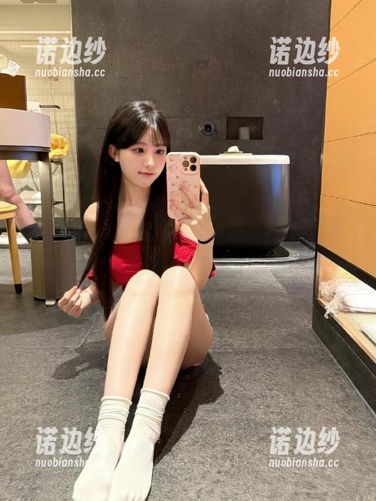 明星黑料 明星黑料:看她大方的样子,真有传送门让你回到过去吗?