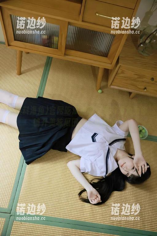 官网吃瓜指南：爆料海角为你铺开美味瓜田，不吃后悔！
