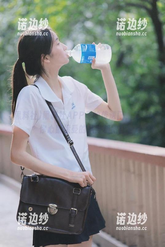 黑料社APP里的传送门，是挑战你心脏接受的八卦极限！