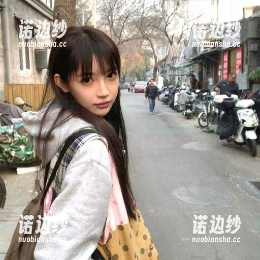 在“黑料网”官网刷着刷着，忽然有股灵感来，原来八卦也能激发创作灵魂。