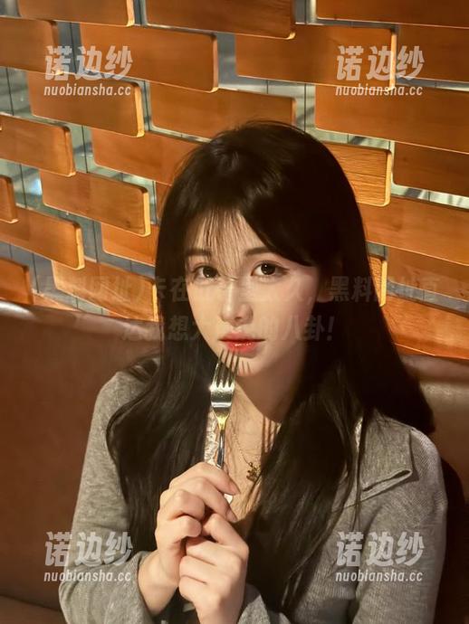 卡在肚子里太久，黑料网址直达我想大声说的八卦！
